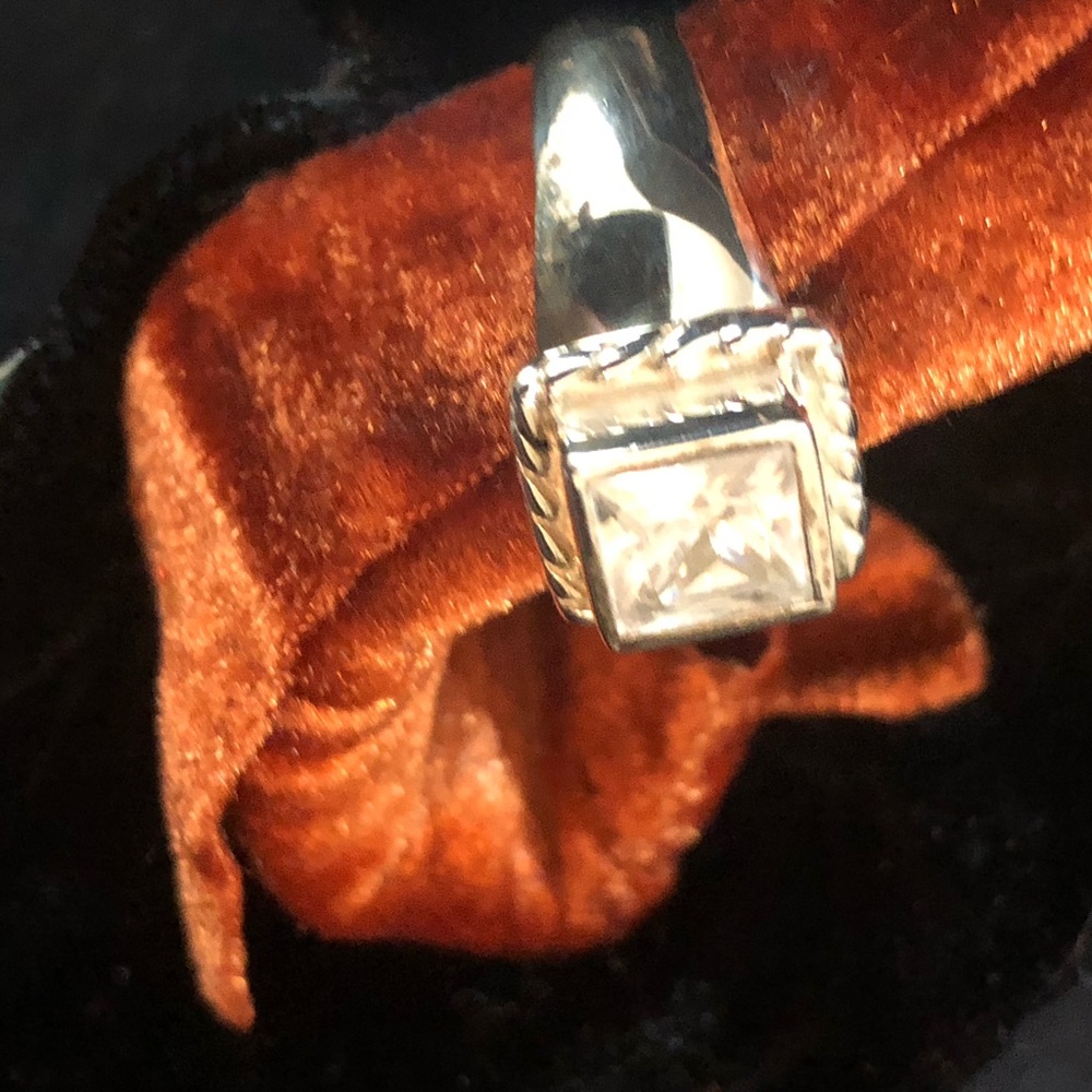 Elizabeth Ring (Size 9) - Picture 4 of 7